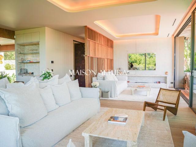 Tout savoir sur cette maison dans le quartier Valmasque Notre Dame de Vie, à Mougins