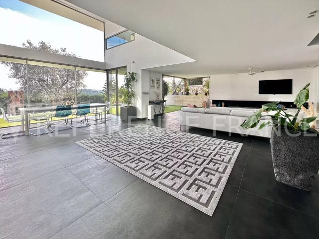 Tout savoir sur cette maison dans le quartier Valmasque Notre Dame de Vie, à Mougins