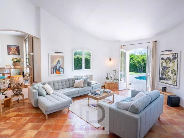 Tout savoir sur cette maison dans le quartier Valmasque Notre Dame de Vie, à Mougins