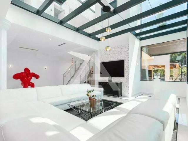 Tout savoir sur cette maison dans le quartier Village Cros de Caste Coupiere Mont Gros, à Roquebrune Cap Martin