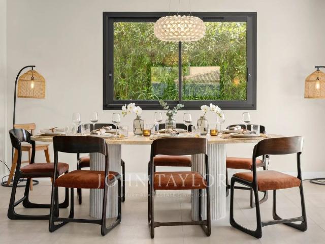 Tout savoir sur cette maison dans le quartier Village Le Val Cabrieres, à Mougins