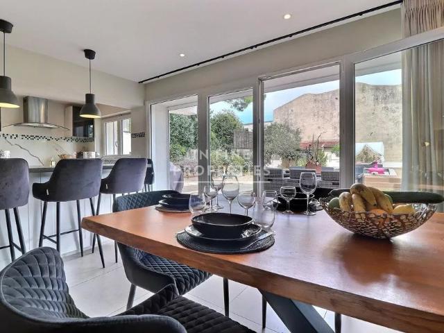 Tout savoir sur cette maison dans le quartier Village Le Val Cabrieres, à Mougins