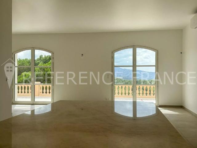 Tout savoir sur cette maison dans le quartier Village Le Val Cabrieres, à Mougins
