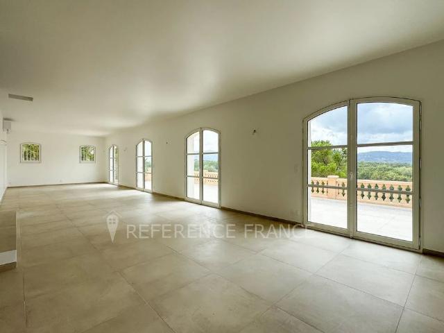 Tout savoir sur cette maison dans le quartier Village Le Val Cabrieres, à Mougins