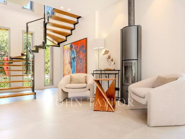 Tout savoir sur cette maison dans le quartier Village Le Val Cabrieres, à Mougins