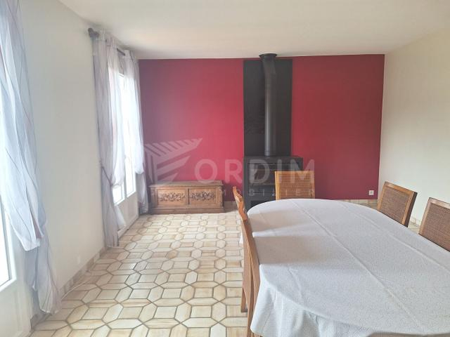 toucy maison 3 chambres sur grand terrain