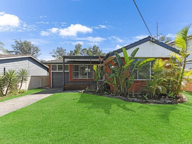 Toukley, 18 Nicholson Crescent