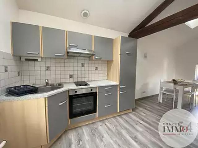 Toul 54200 Location appartement 1 pièce t1 au dernier étage