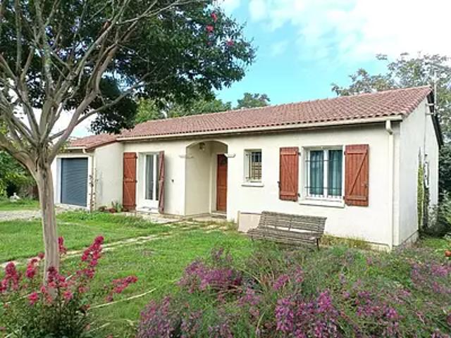 Toulenne 33210 Location maison 4 pièces t4 au dernier étage