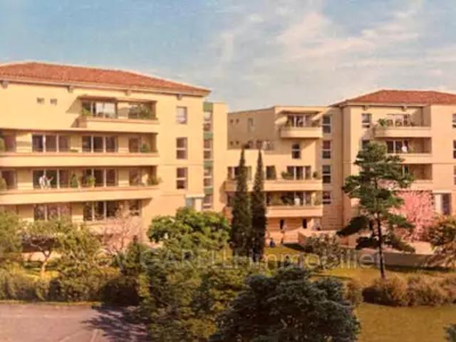 Toulon 83000, 83100, 83200 Achat / Vente appartement 2 pièces t2 au dernier étage terrasse