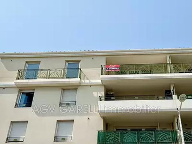 Toulon 83000 Achat / Vente appartement 3 pièces t3 au dernier étage terrasse