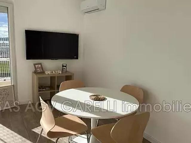 Toulon 83000 Location appartement 5 pièces t5 au dernier étage terrasse