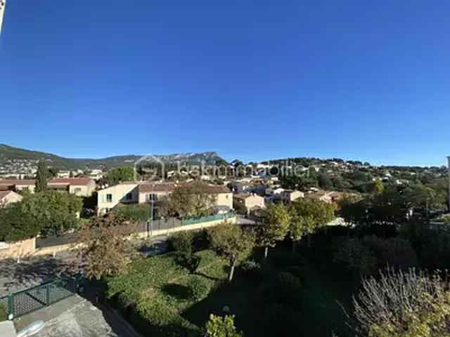 Toulon 83100 Achat / Vente appartement 3 pièces t3 au dernier étage cave