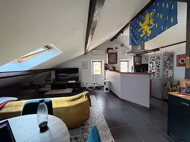 Toulon 83200 Achat / Vente appartement 3 pièces t3 au dernier étage cave