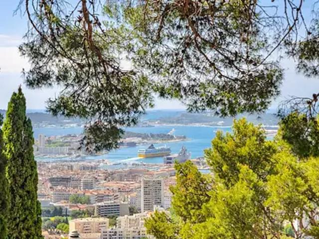 Toulon 83200 Achat / Vente maison 7 pièces t7 piscine jardin
