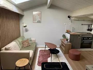 Toulon 83200 Location appartement 2 pièces t2 au dernier étage