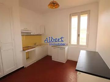 Toulon 83200 Location appartement 4 pièces t4 au dernier étage