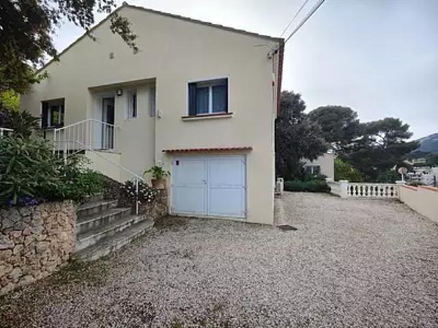 Toulon 83200 Location maison 4 pièces t4 jardin terrasse