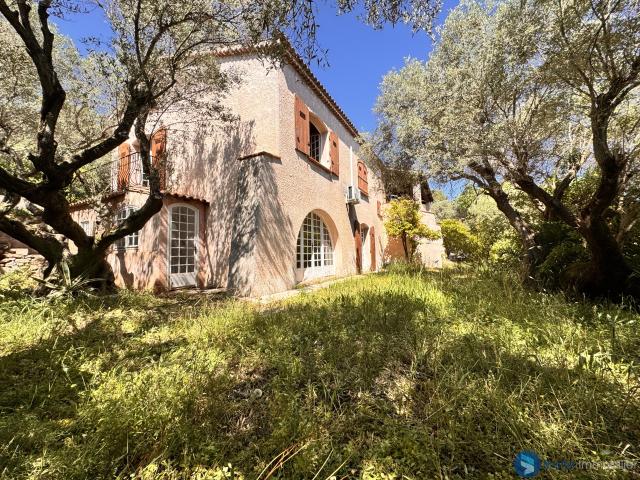 TOULON BAS FARON MAISON 166 M2 5 CHAMBRES TERRAIN 750 M2