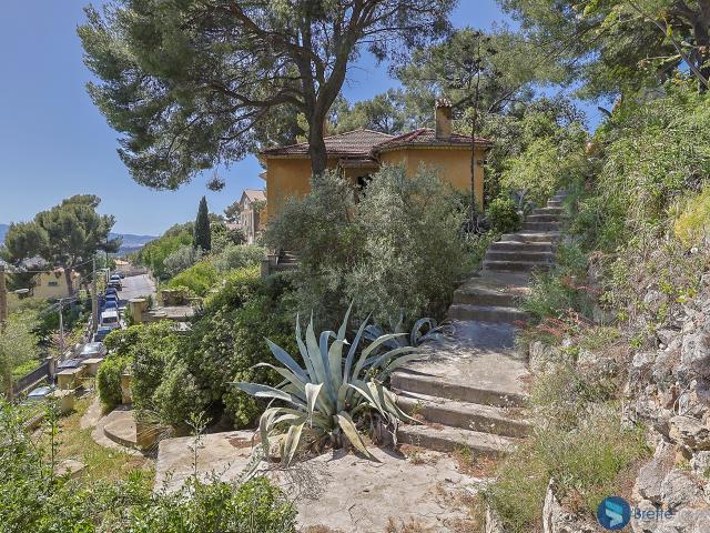 TOULON FARON Vue mer exceptionnelle maison à rénover de 180 m2