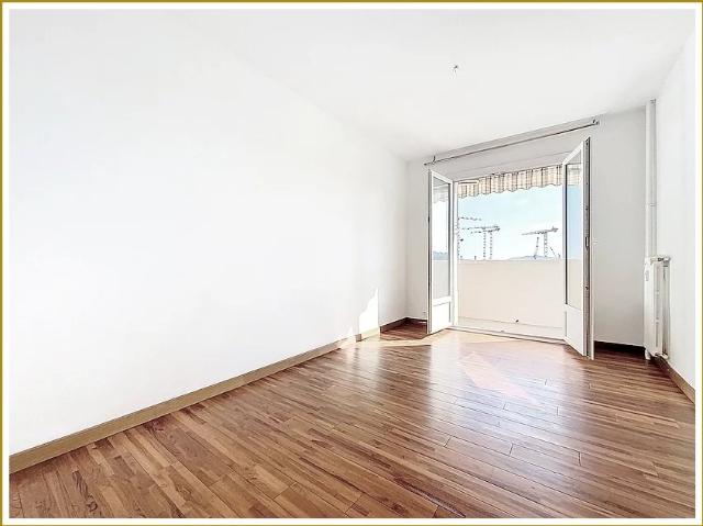 TOULON OUEST T3 de 60m² SUD avec TERRASSE