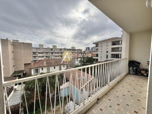 Toulon, Saint Jean, Appartement T2 de 57m2, Rénové, Avec Ba