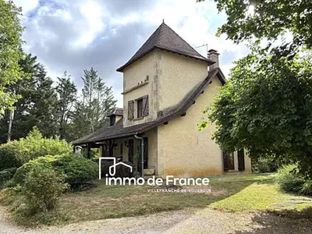Toulonjac 12200 Achat / Vente maison 5 pièces t5 au dernier étage jardin