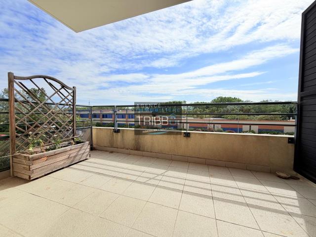 TOULOUGES APPARTEMENT T3 AVEC TERRASSES ET GARAGE