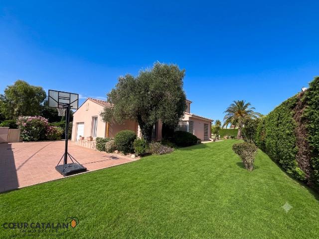 À VENDRE TOULOUGES Superbe villa Piscine & jardin arboré