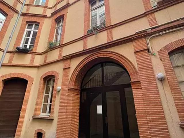 Toulouse 31000 Achat / Vente appartement 2 pièces t2 au dernier étage cave