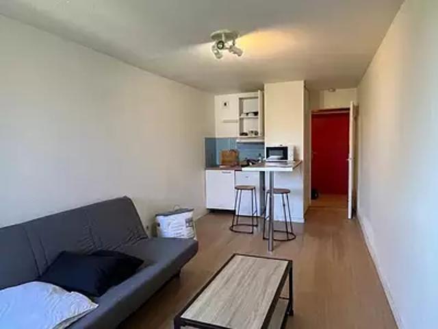 Toulouse 31100 Location appartement 1 pièce t1 au dernier étage