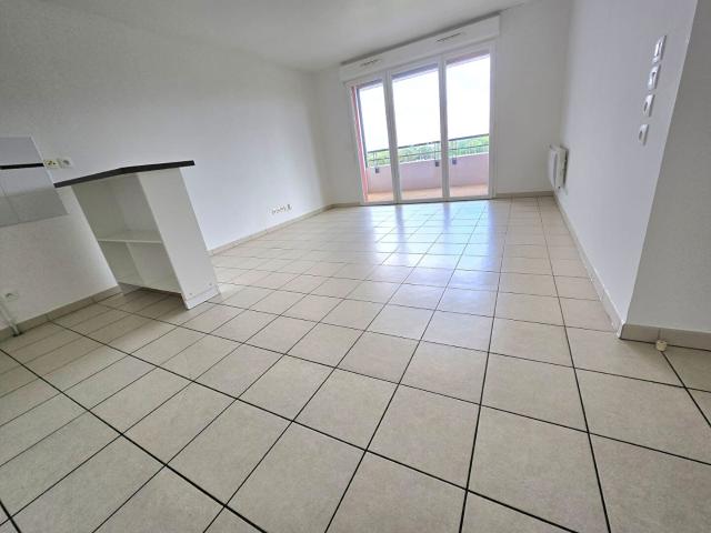 Toulouse 31100 Quartier des Pradettes, SANS FRAIS AGENCE T3 récent de 63.80m² avec terrasse de 5.58m² parking en sous sol