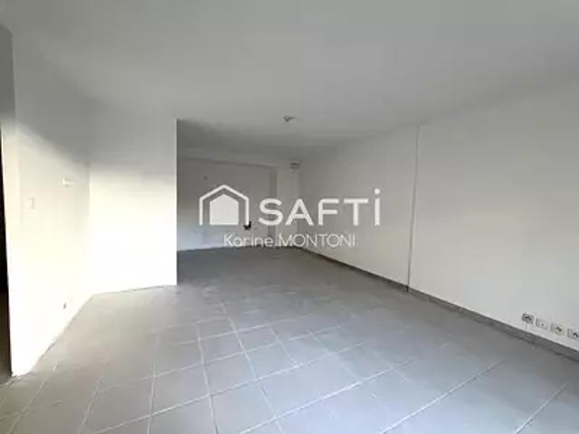 Toulouse 31200 Achat / Vente appartement 2 pièces t2 terrasse parking