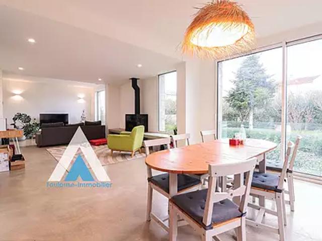 Toulouse 31200 Achat / Vente maison 4 pièces t4 au dernier étage