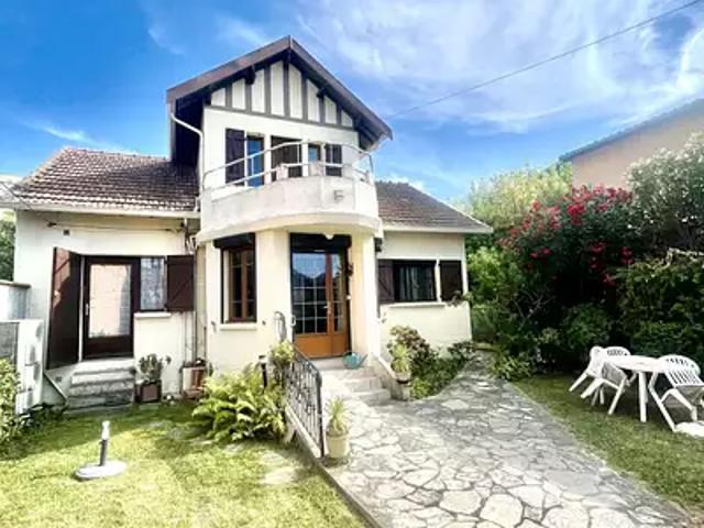 Toulouse 31200 Achat / Vente maison 5 pièces t5 au dernier étage terrasse