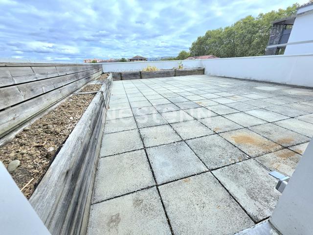 Toulouse 31200 Sans frais d'agence Métro canal du Midi/ embouchure Beau T4 Récent Duplex de 106.10m² avec 3 belles terrasses, deux places de parking en sous sol