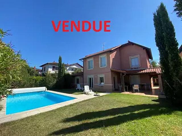 Toulouse 31400 Achat / Vente maison 7 pièces t7 au dernier étage