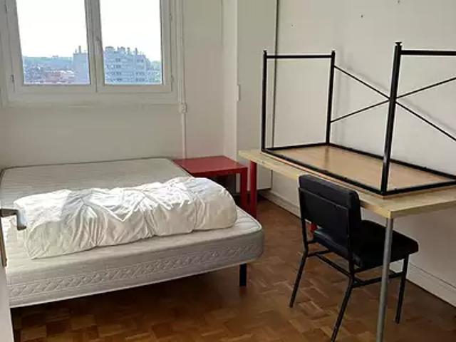 Toulouse 31400 Location appartement 1 pièce t1 au dernier étage