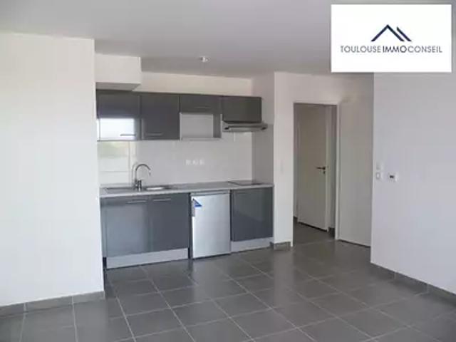 Toulouse 31500 Location appartement 2 pièces t2 au dernier étage
