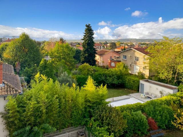 TOULOUSE COTE PAVEE T3 59 M² DERNIER ETAGE AVEC PARKING