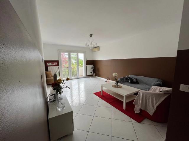 Toulouse La Pointe AppartementT3 Meublé