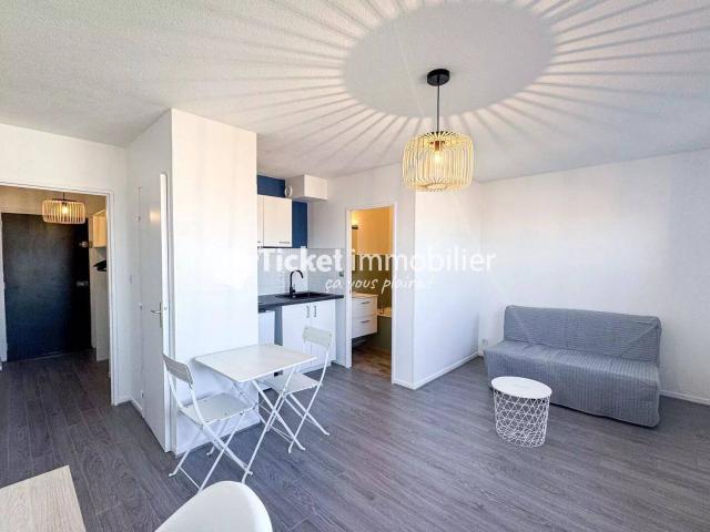 TOULOUSE – MINIMES – À LOUER – STUDIO MEUBLÉ ENTIÈREMENT RÉNOVÉ
