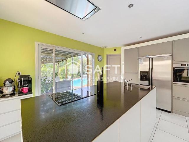 MONTAUDRAN – Villa contemporaine T6 176 m² – Piscine & Bordure Zone Verte Protégée