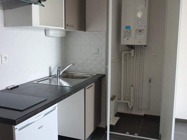 Toulouse, St Cyprien, T2 neuf de 39.5 m2 avec parking