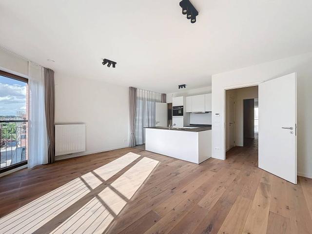 Tour&Taxis: Penthouse apartment 1 bedroom + cellar