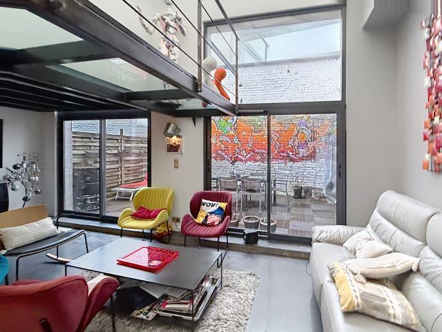 TOURCOING Flocon, proche Mouvaux, dans une petite copropriété de 9 lots, Ce loft de 192m2 a pris pla
