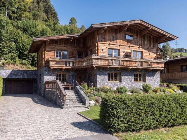 Touristisch Nutzbar Ski In/ Ski Out Mehrfamilienhaus