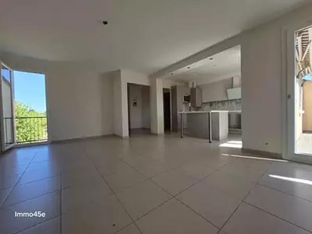 Tournon sur Rhône 07300 Achat / Vente appartement 3 pièces t3 au dernier étage