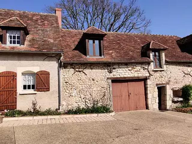 Tournon Saint Pierre 37290 Achat / Vente maison 5 pièces t5 au dernier étage