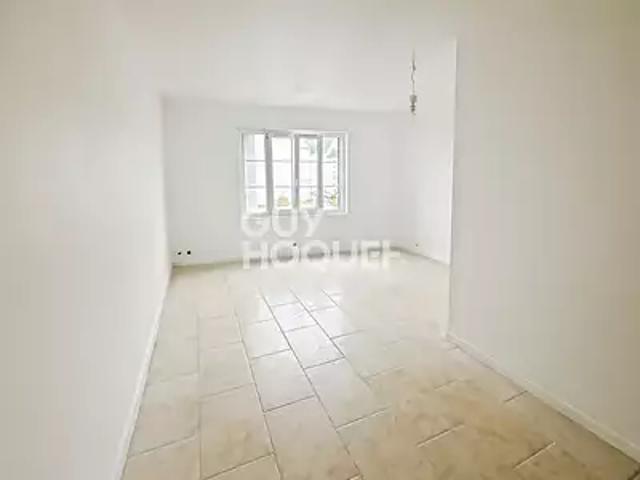 Tournan en Brie 77220 Achat / Vente appartement 1 pièce t1 au dernier étage